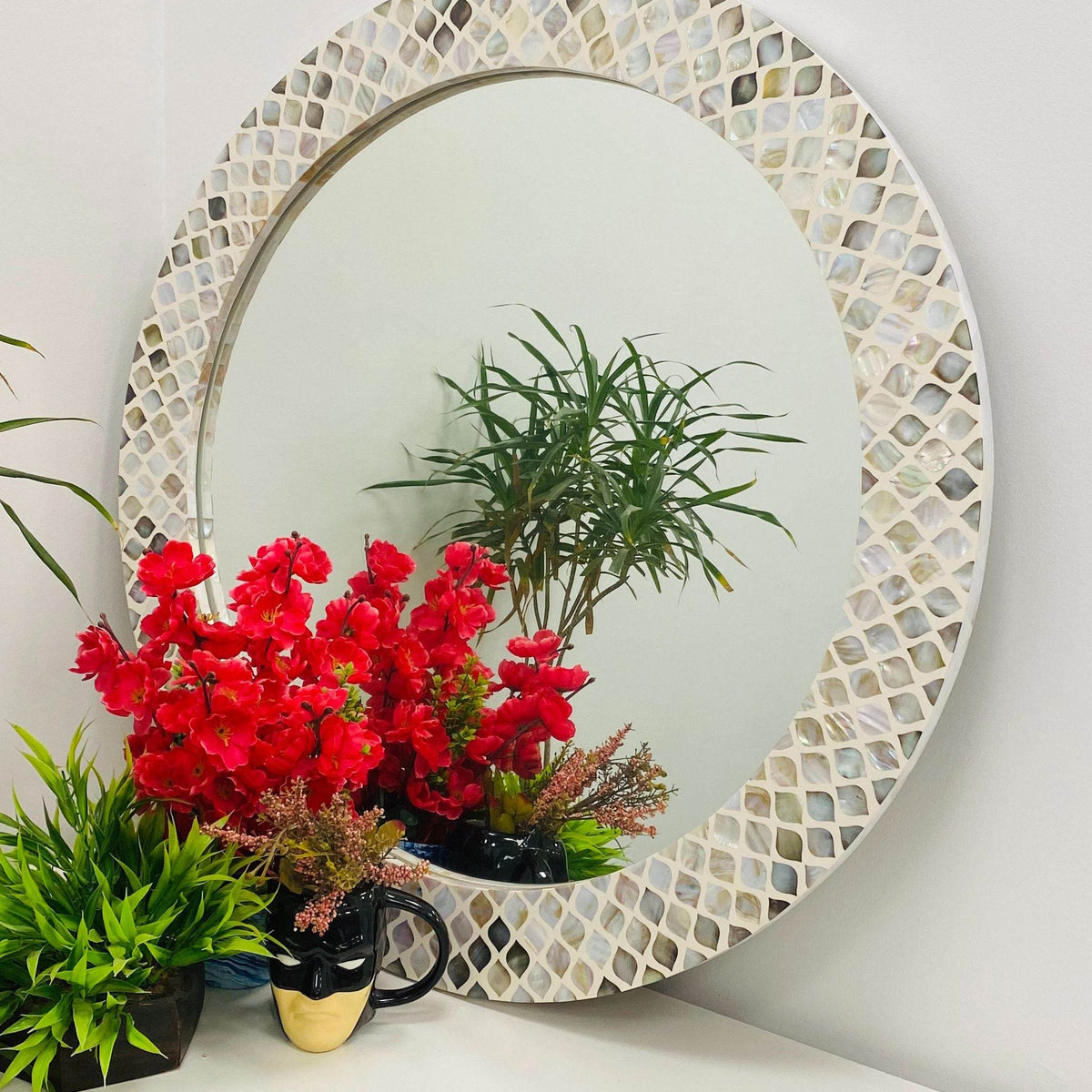 Mother Of Pearl Mirror Drawing Room Mirror Mirrorwalla mother-of-pearl-mirror-drawing-room-mirror-mirrorwalla