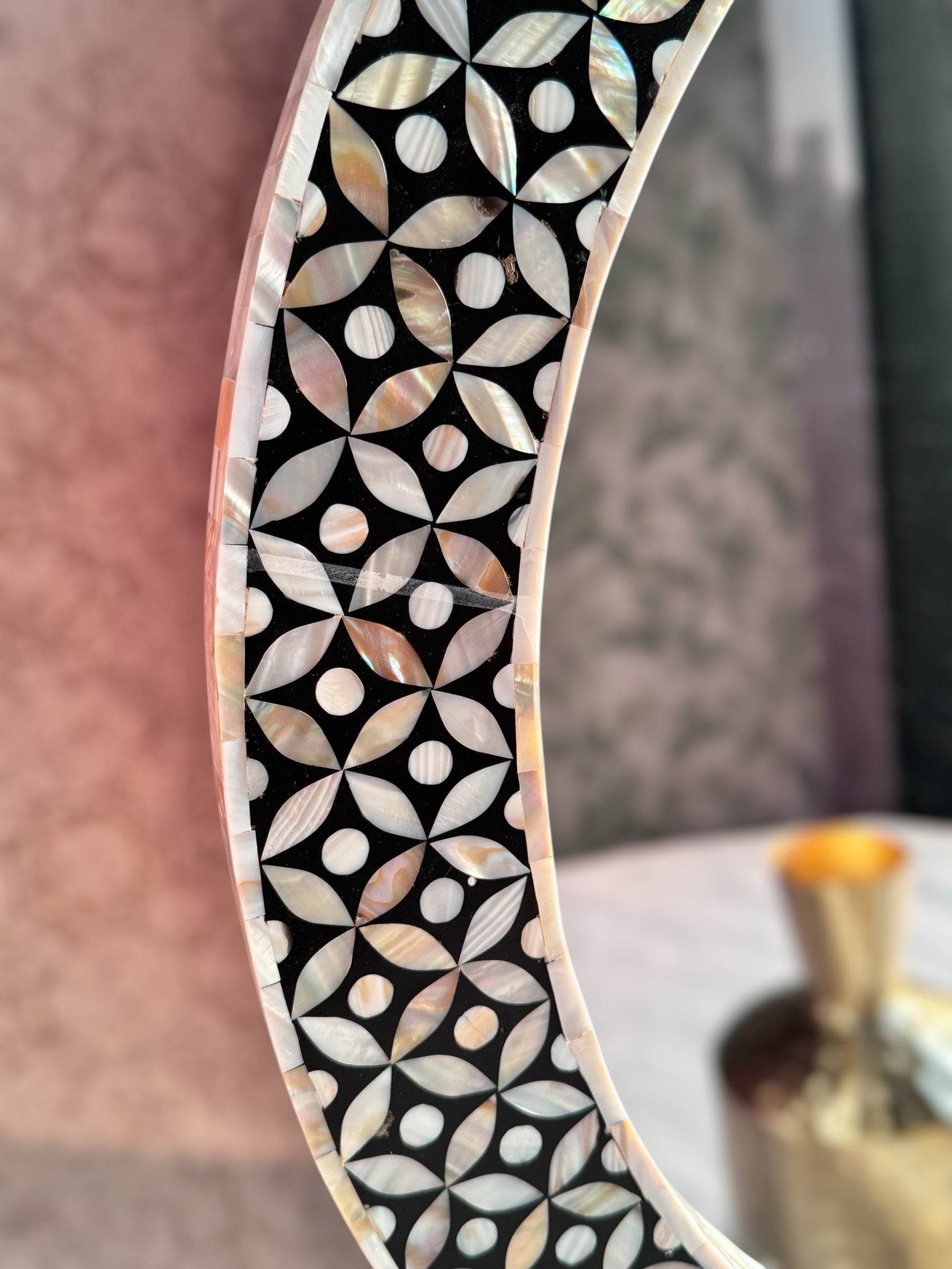Mezine Mother of pearl round mirror - Mirrorwalla