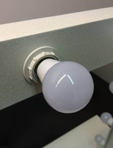 Amazing Hollywood Makeup Mirror - Mirrorwalla