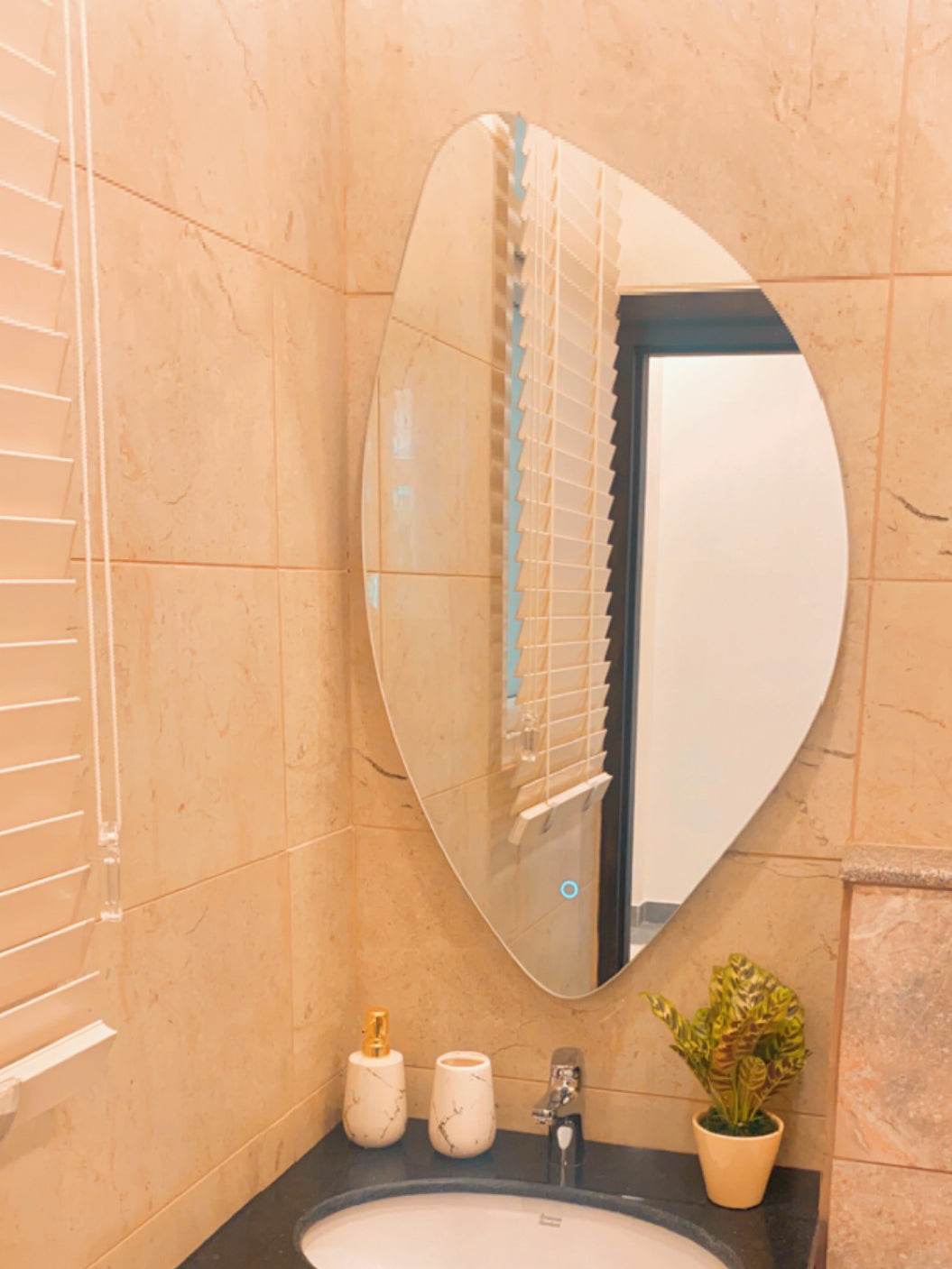 Organic 3k Backlit Mirror - Mirrorwalla