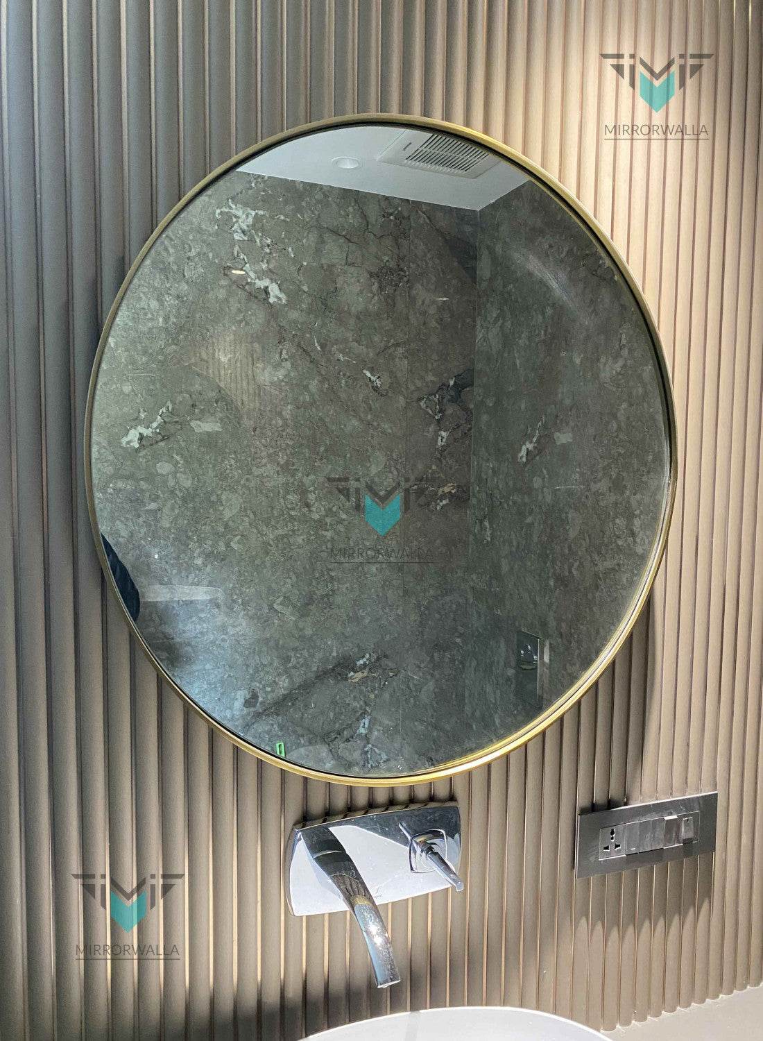 Nofa Round Brass Pvd Backlit Mirror - Mirrorwalla