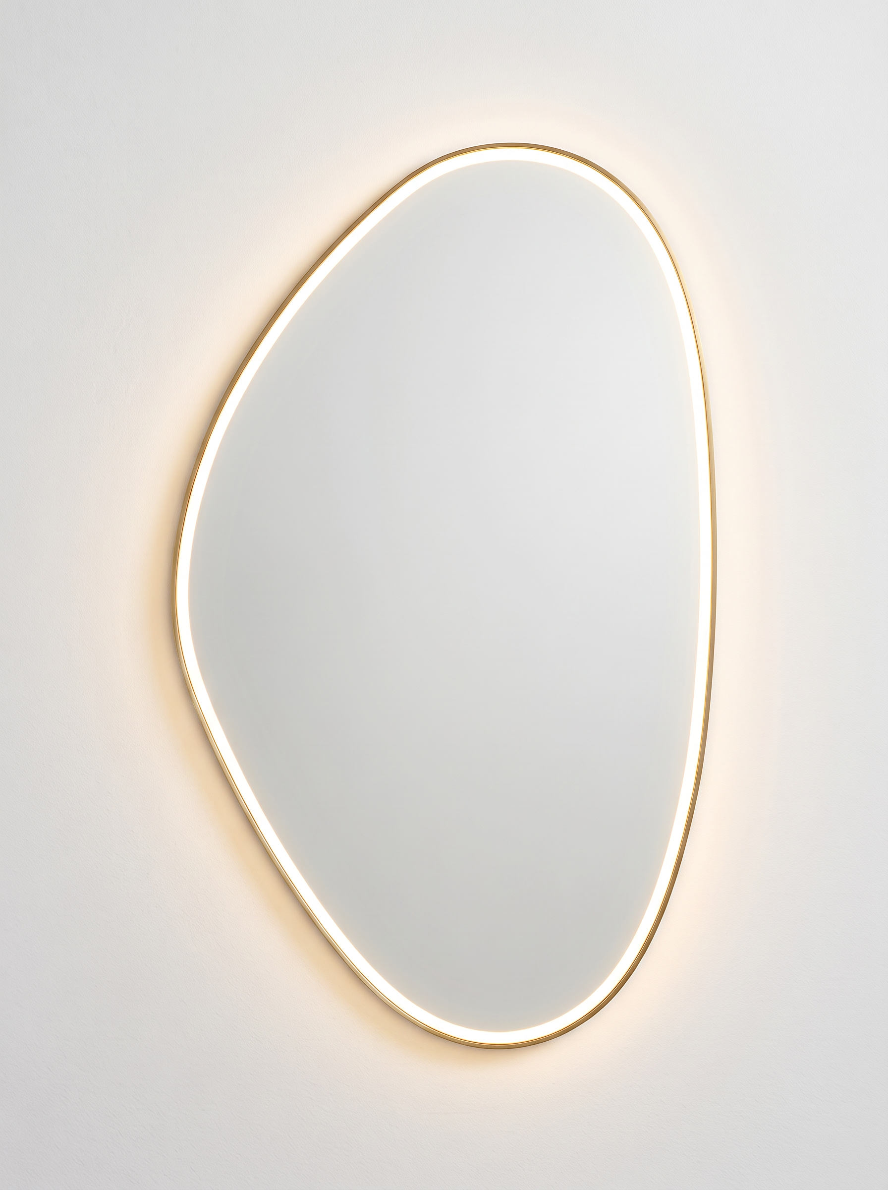 Stone gold front-lit led mirror